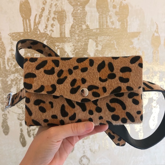 JUST IN Brand New Leopard Cheetah Print Belt Purse - Picture 5 of 6